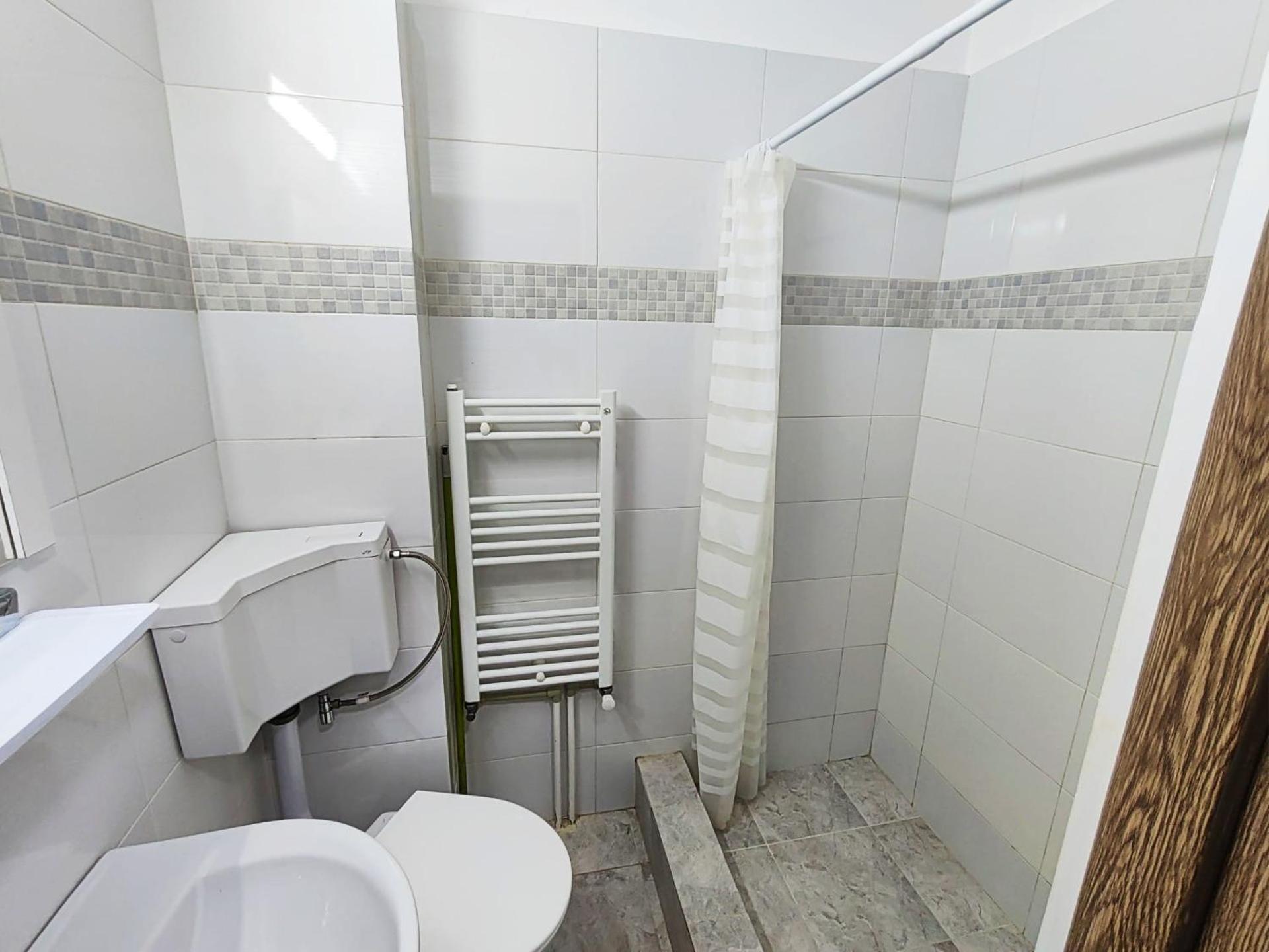 Nicolle Studio 2 Piteşti Buitenkant foto